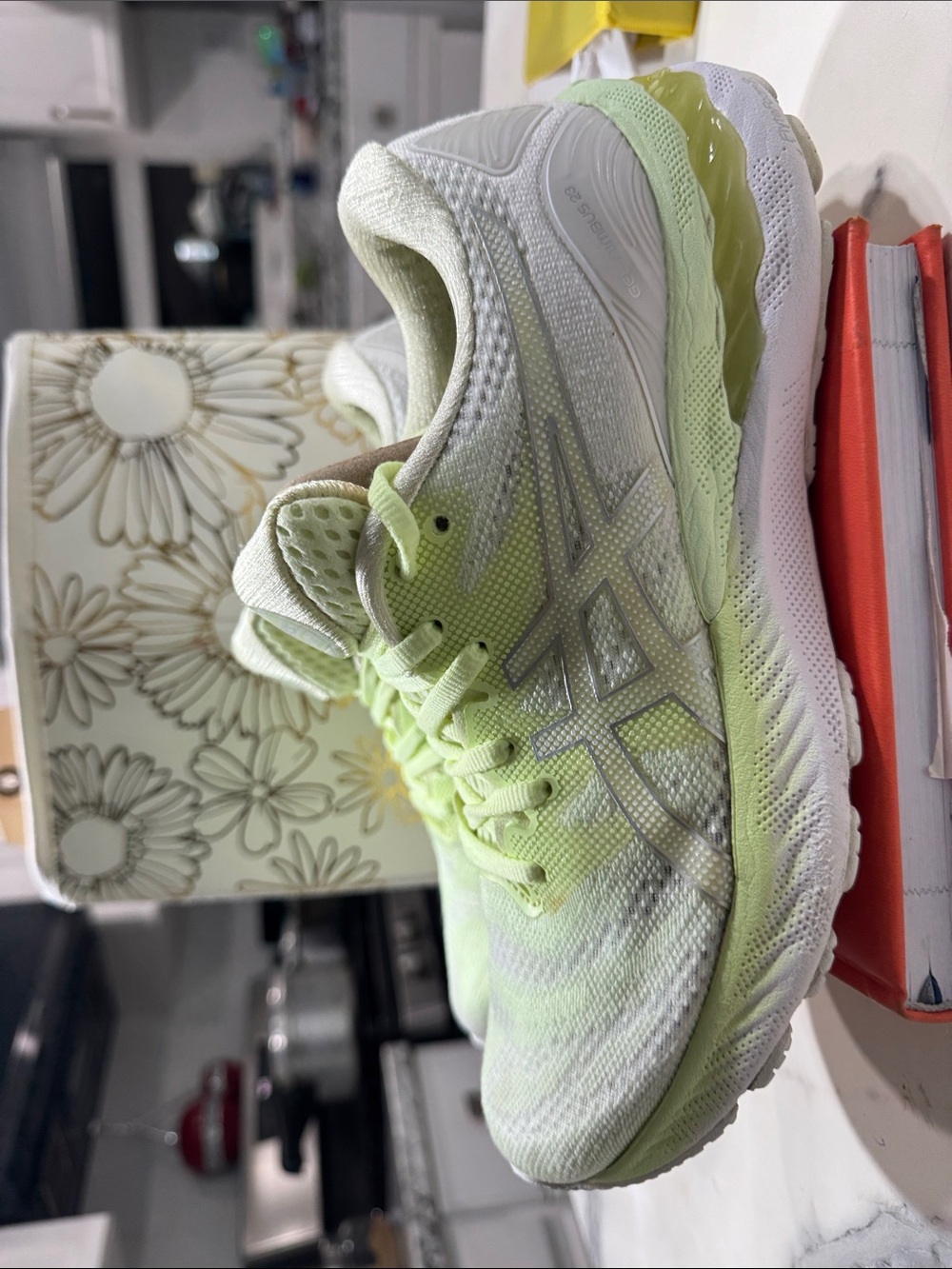 ASICS Gel-Nimbus 23 Running Shoes Womens 9.5‎ Lime Green White Good Sneaker